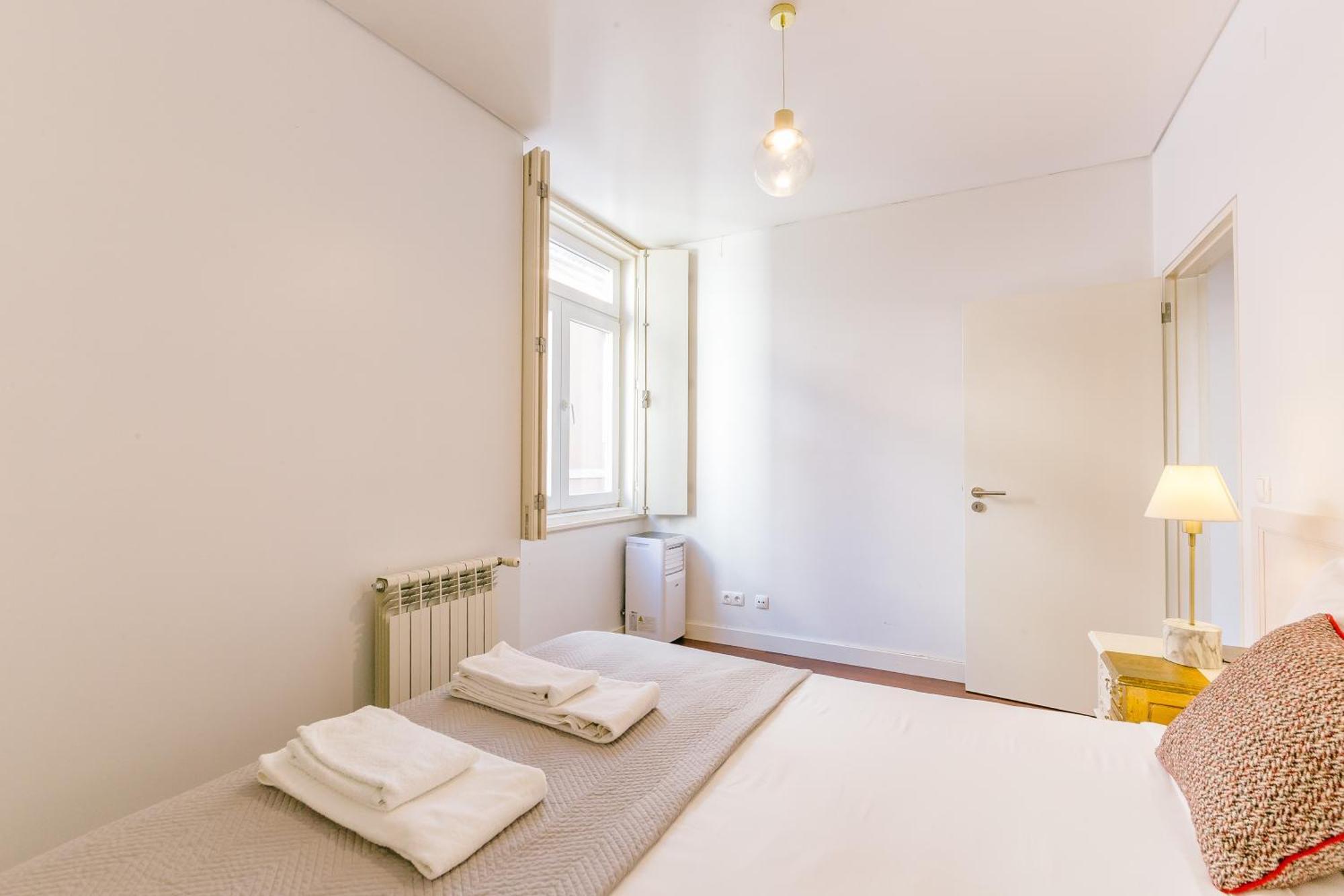 Chiado 2 Bedroom Elegant Apartment Лісабон Екстер'єр фото